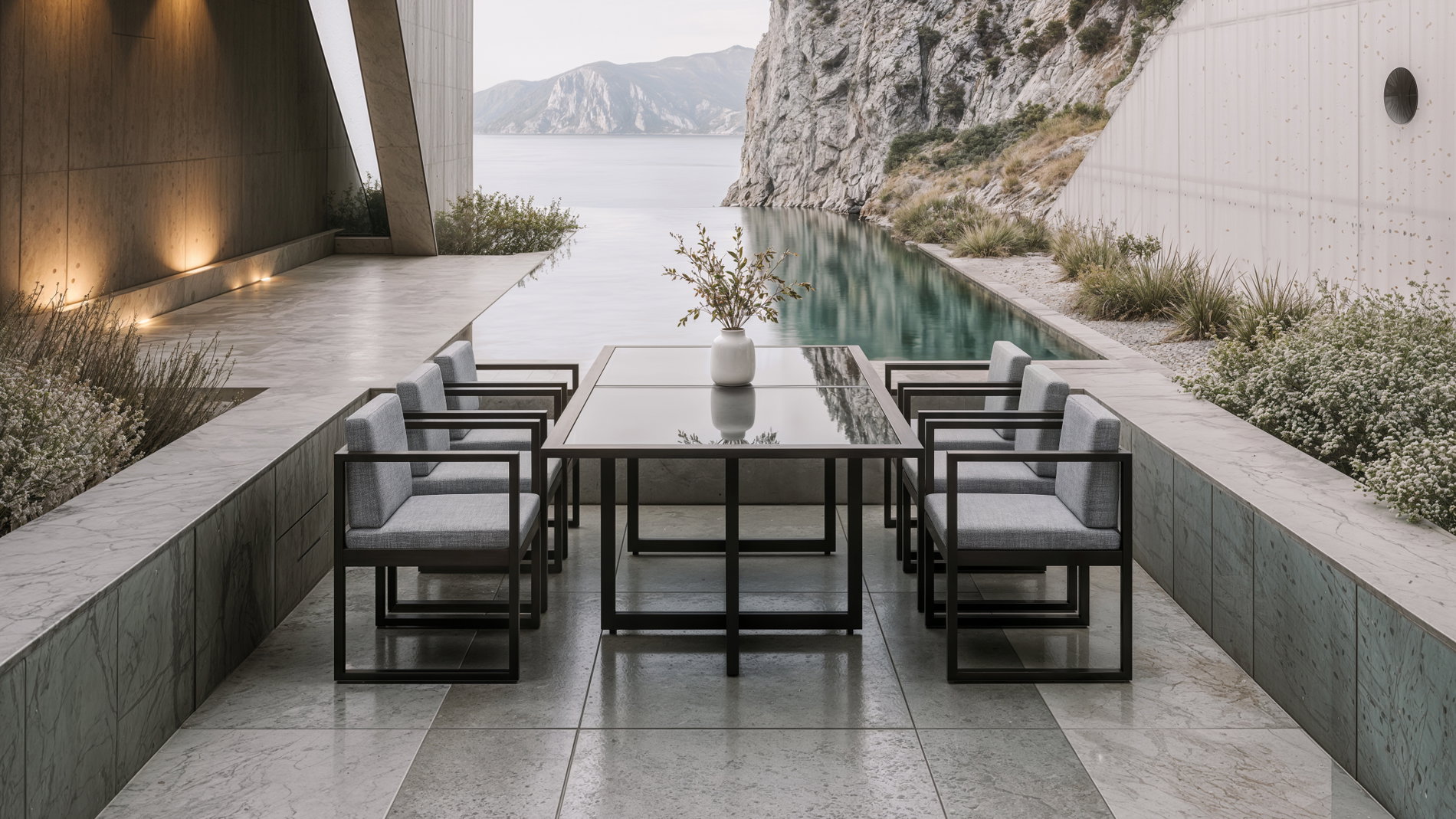 Ricardo Dining L