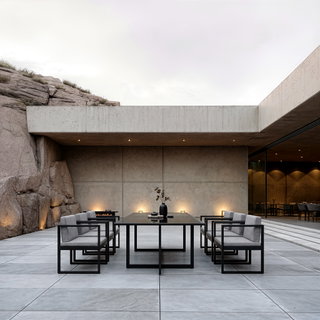 Ricardo Dining L